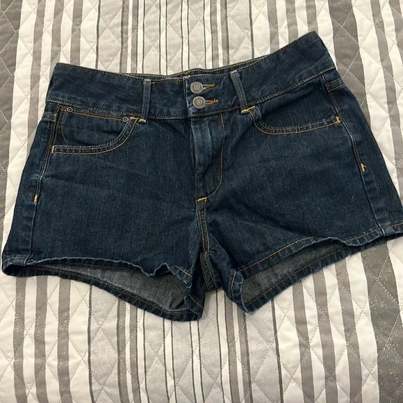 OLD NAVY Shorts Size 4 - Picture 2 of 4